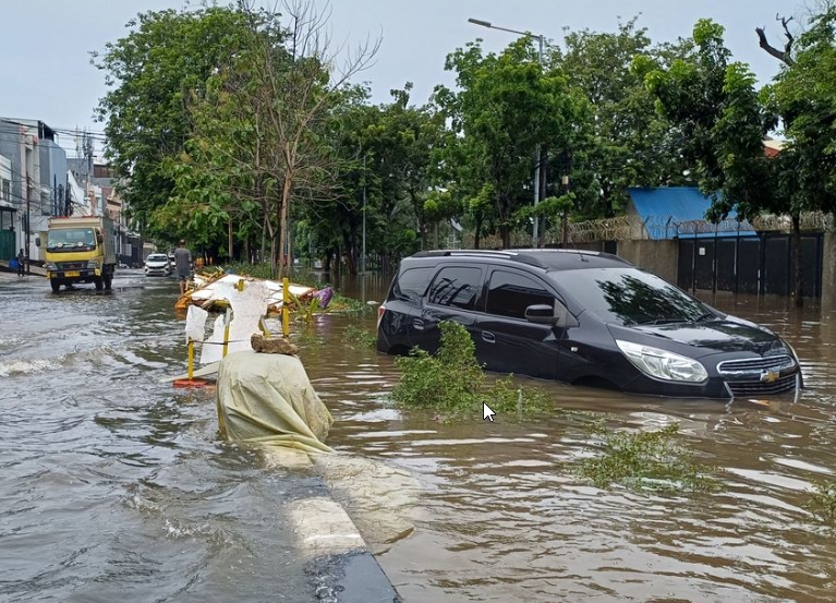 Read more about the article BPBD: Banjir Akibat Curah Hujan Tinggi di Jakarta Utara Telah Surut Minggu Malam