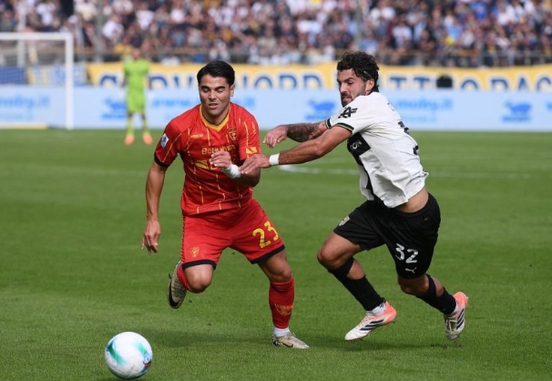 You are currently viewing Parma Comeback Dramatis, Taklukkan Lecce 1-2 di Stadion Ettore Giardiniero