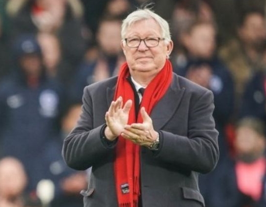 Read more about the article Sir Alex Ferguson: Kisah Seorang Anak Dermaga yang Menaklukkan Sepak Bola Dunia