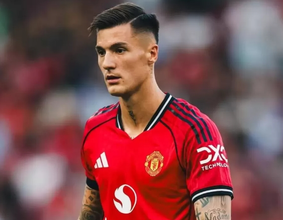 Read more about the article Sikap Profesional Benjamin Sesko Jadi Perbincangan Usai Bersinar untuk Manchester United